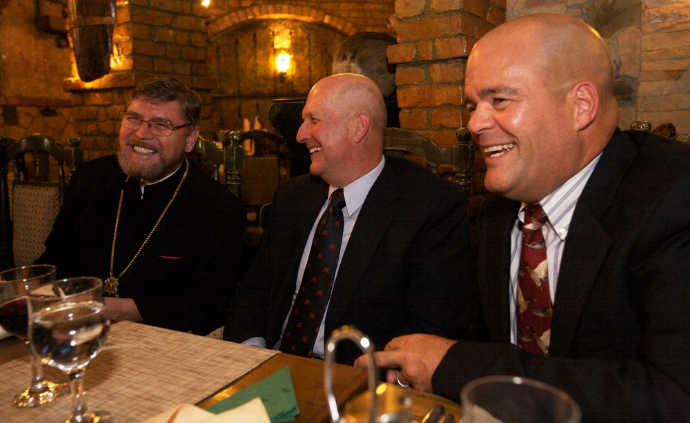 Romanian Religious Leaders Meet With Joint Task Force-East Chaplain