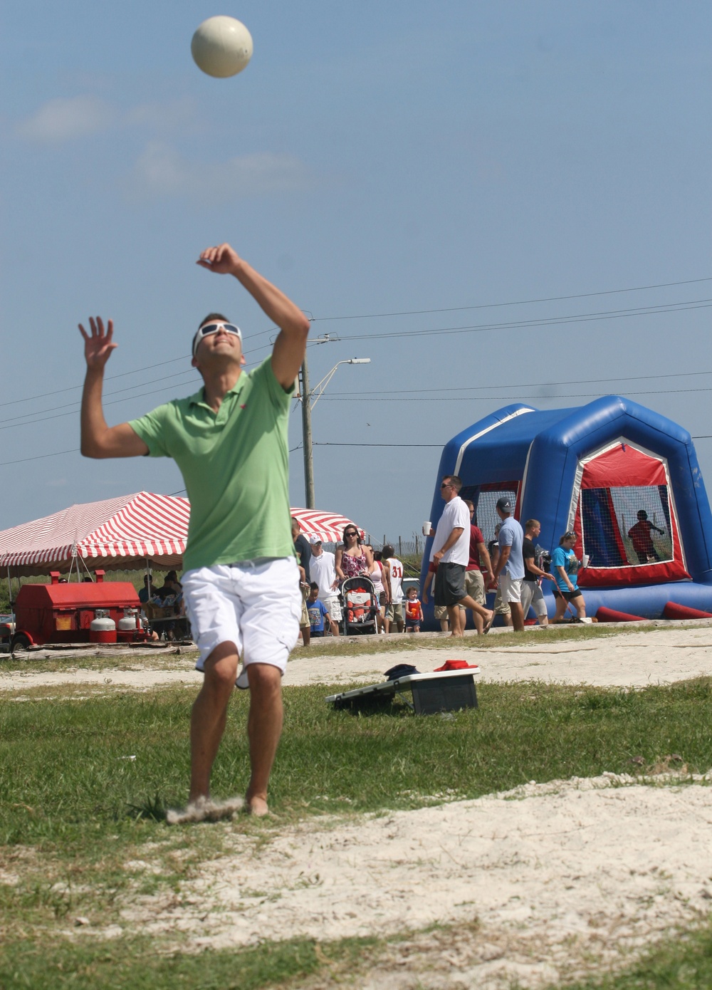 Troops, Loved Ones Enjoy Fun in the Sun During Family Day