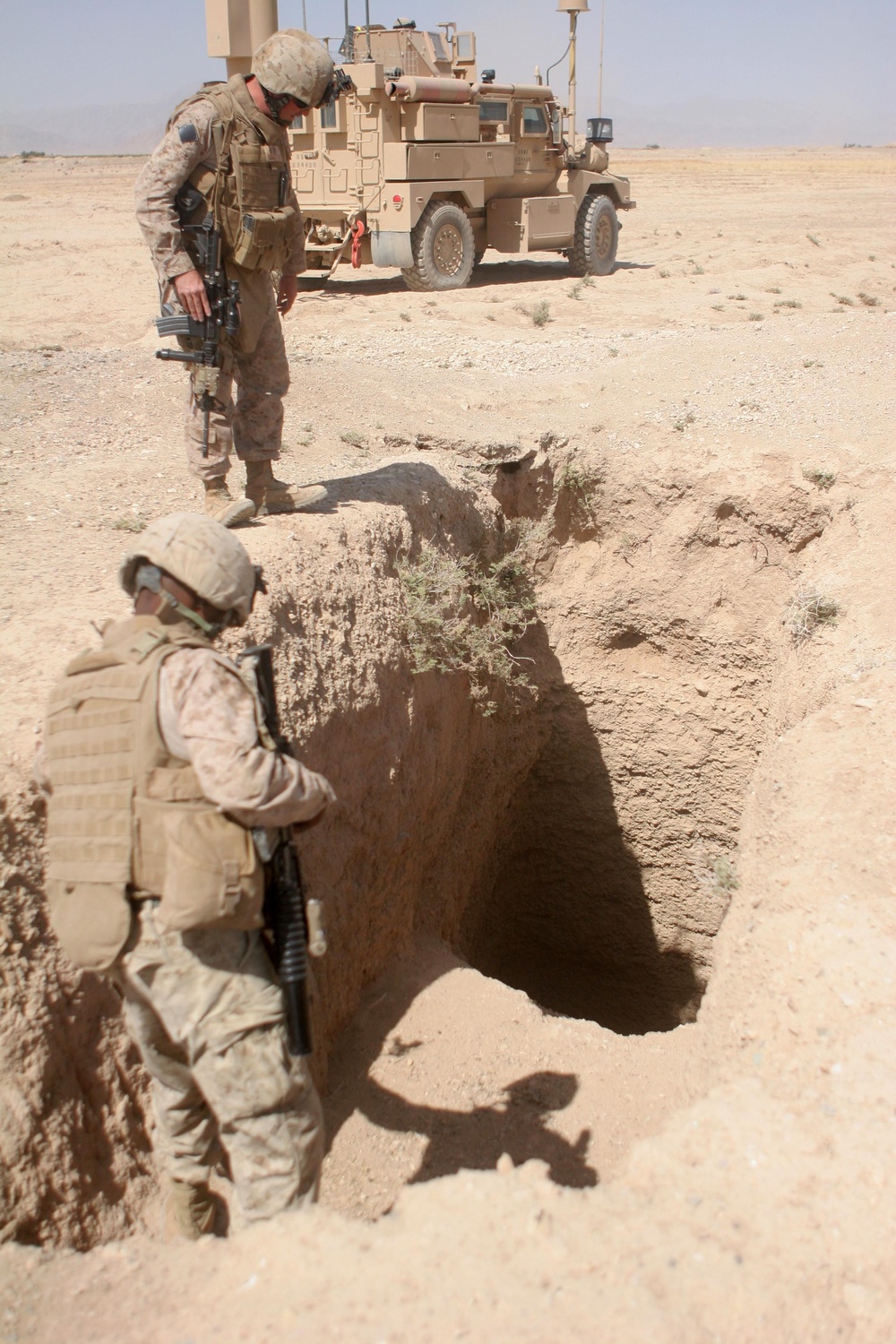 Marines investigate insurgents' underground highway