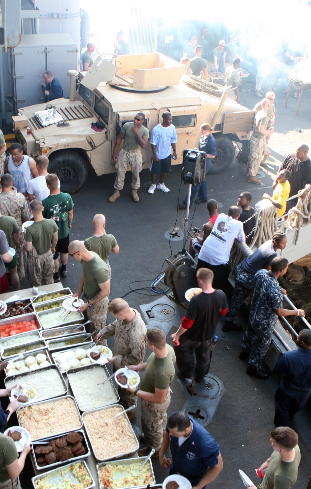 22nd MEU Marines, USS Fort McHenry Sailors enjoy 'Steel Beach' picnic