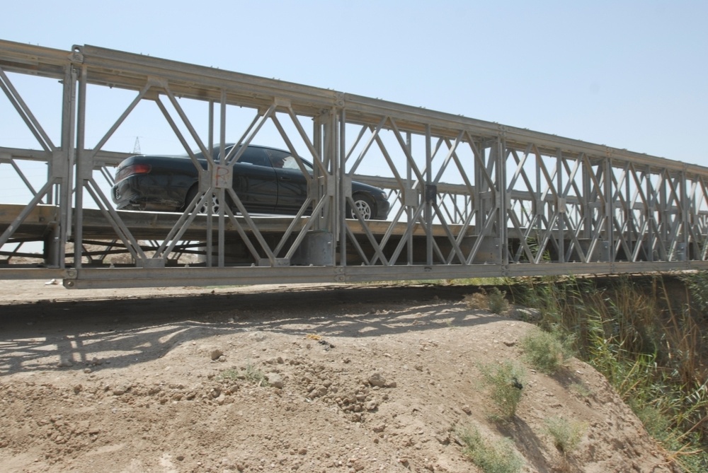 New bridge built on washed-out Route Arnhem