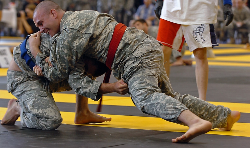 Oregon National Guard Soldiers Grapple for Title in National Tournament