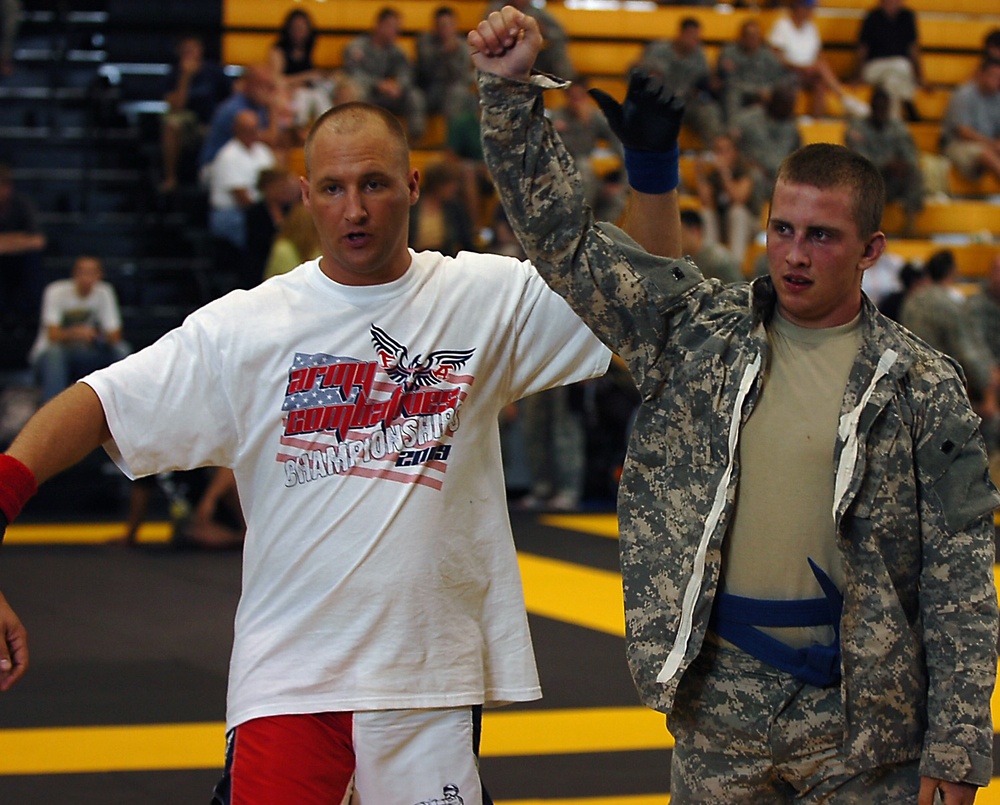 Oregon National Guard Soldiers Grapple for Title in National Tournament