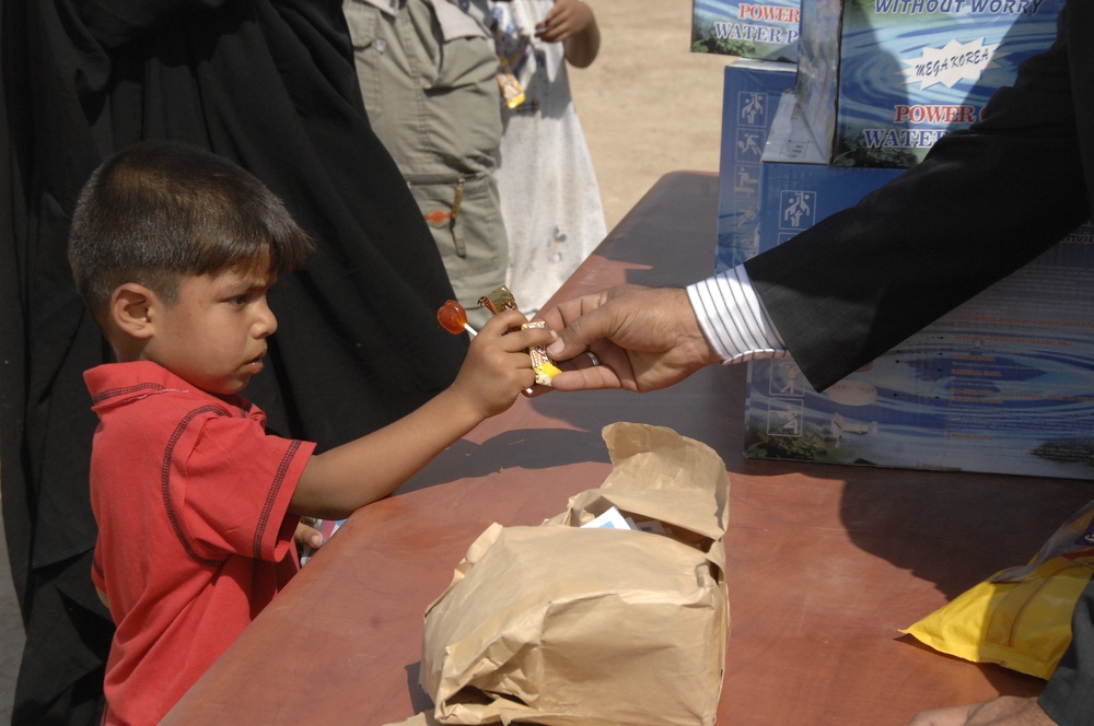 Water filter and purifier distribution