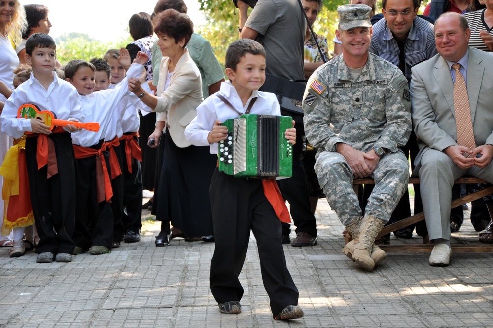 Reopening ceremony shows combined effort to renovate Zimnitsa kindergarten