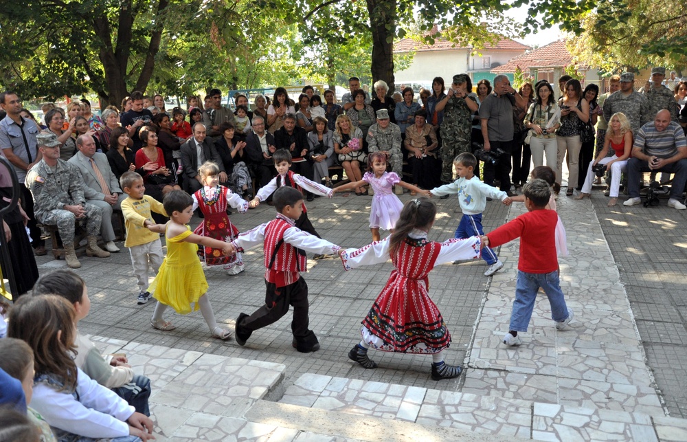 Reopening Ceremony Shows Combined Effort to Renovate Zimnitsa Kindergarten