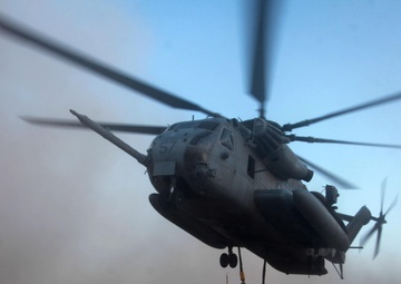 Air-Ground team airlifts newest howitzers in historic first