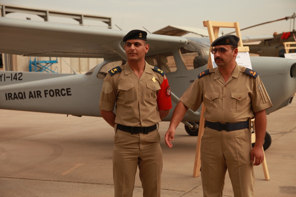 Iraqi airmen earn wings