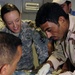 Iraqi soldiers learn about IV's