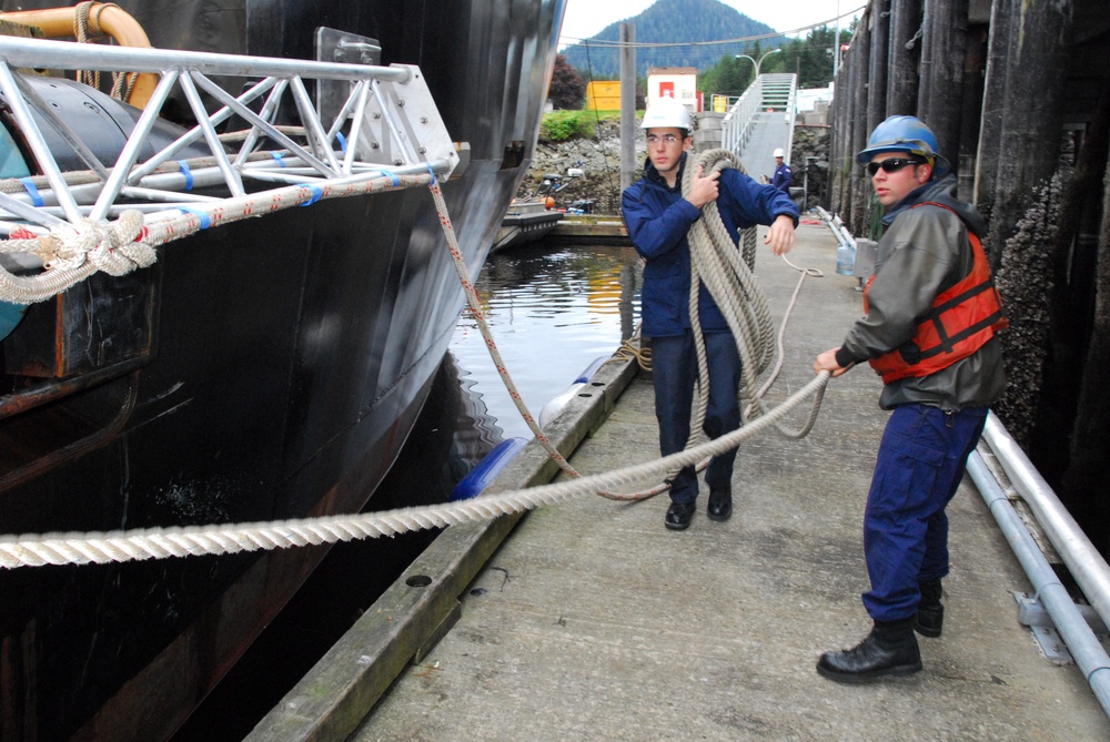 U.S. and Canadian Coast Guard Joint Oil Spill Exercise