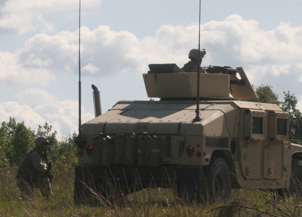 Hammer of the Battalion: Weapons Company Rolls Through Humvee Attack Course