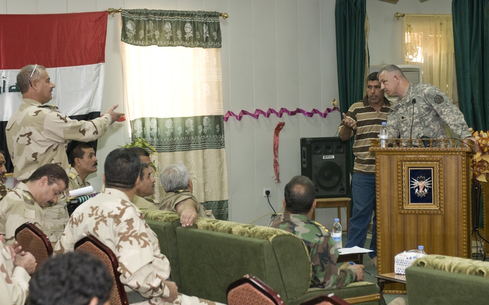 U.S., Iraqi army works to improve IA maintenance