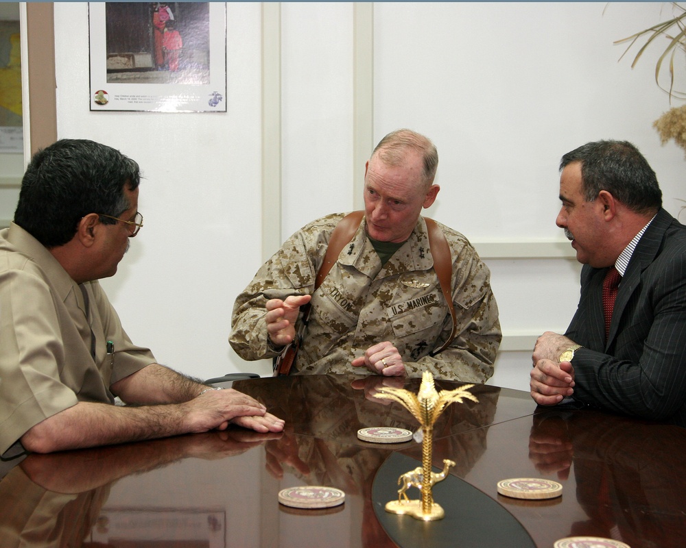 Multi-National Force - West Discusses Provincial Construction With Iraqi Government Leaders