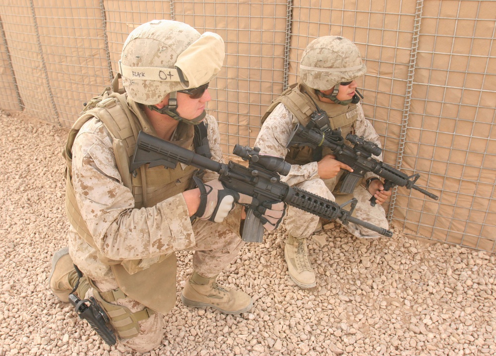 Military Transition Team Marines Train to Sustain Warrior Skills