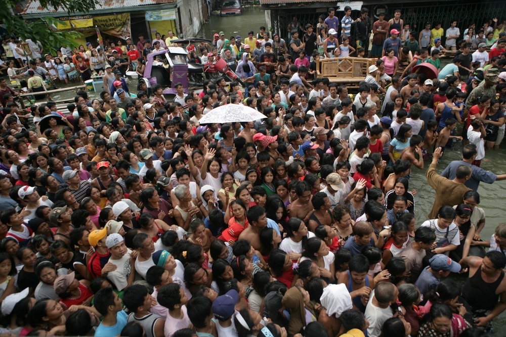 Philippines receives aid