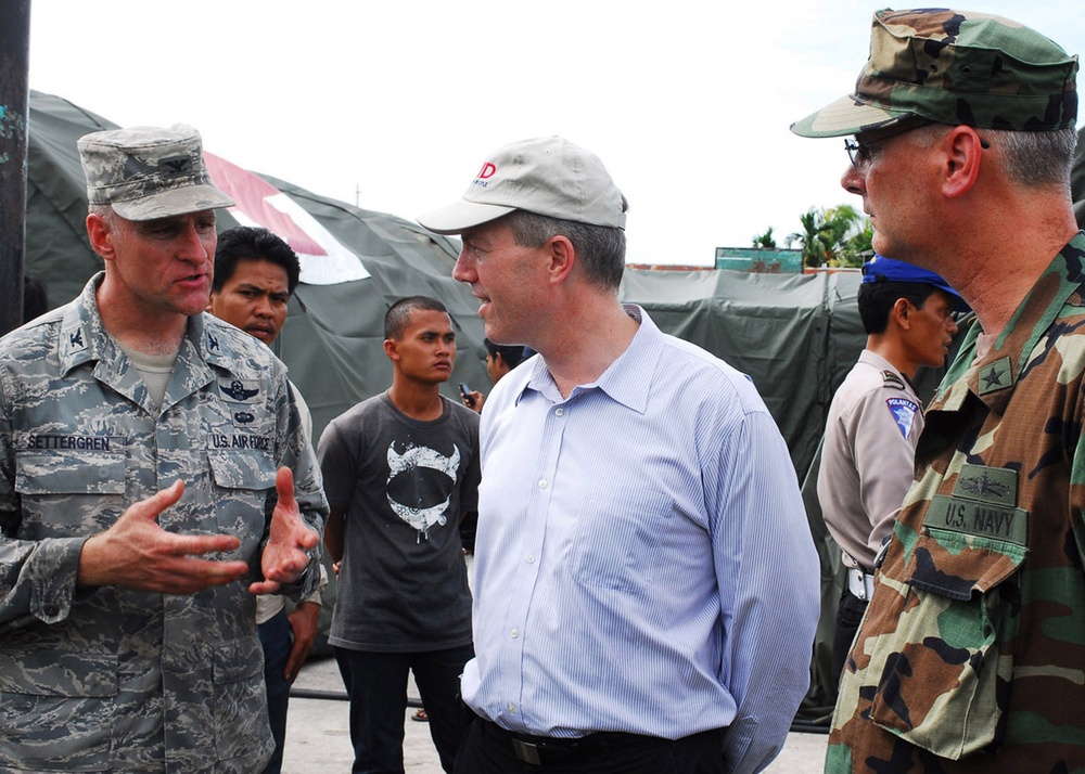 Humanitarian Assistance Rapid Response Team arrives in Indonesia