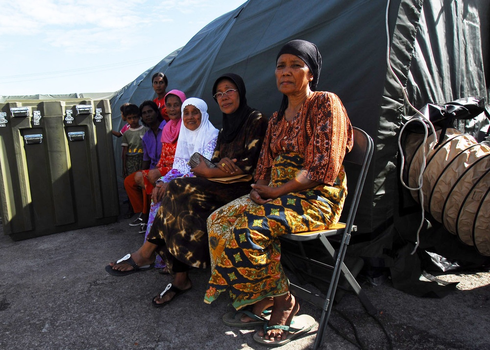 Humanitarian Assistance Rapid Response Team arrives in Indonesia