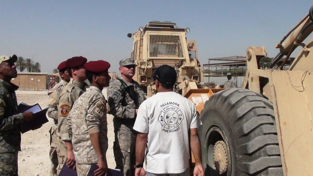 Iraqi army engineers train on heavy equipment