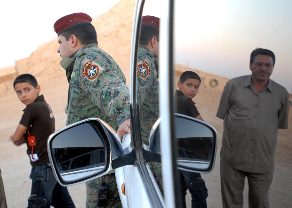 Al Anbar Iraqi SWAT rescues boy, disrupts kidnapping organization