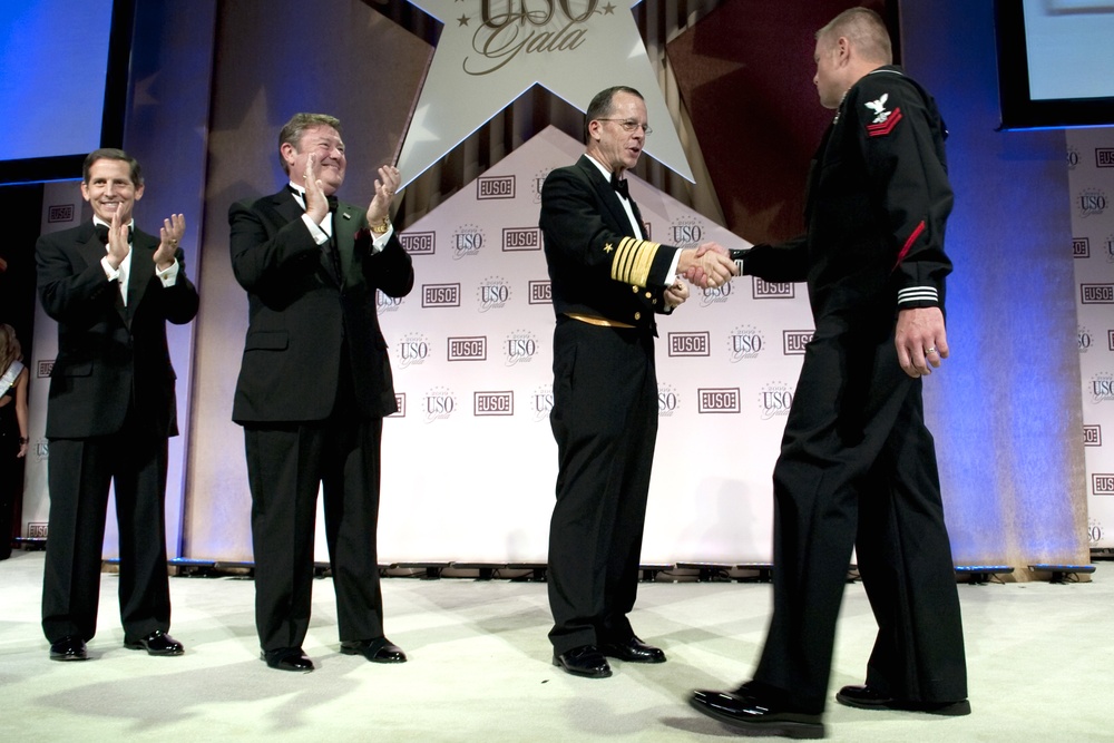 USO Gala Honors Troops, Sacrifices