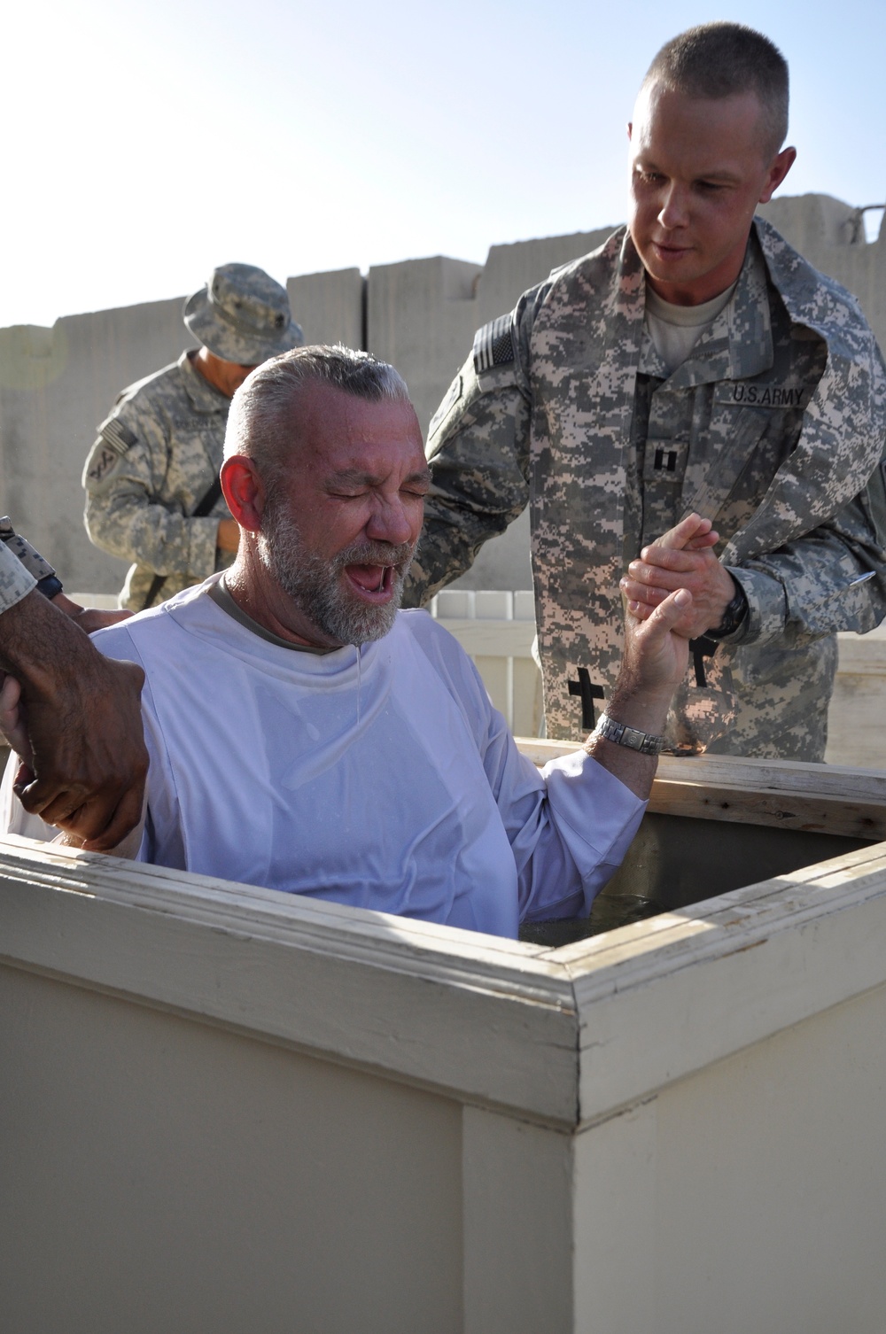 Chaplain Ministers to Soldiers, Prisoners