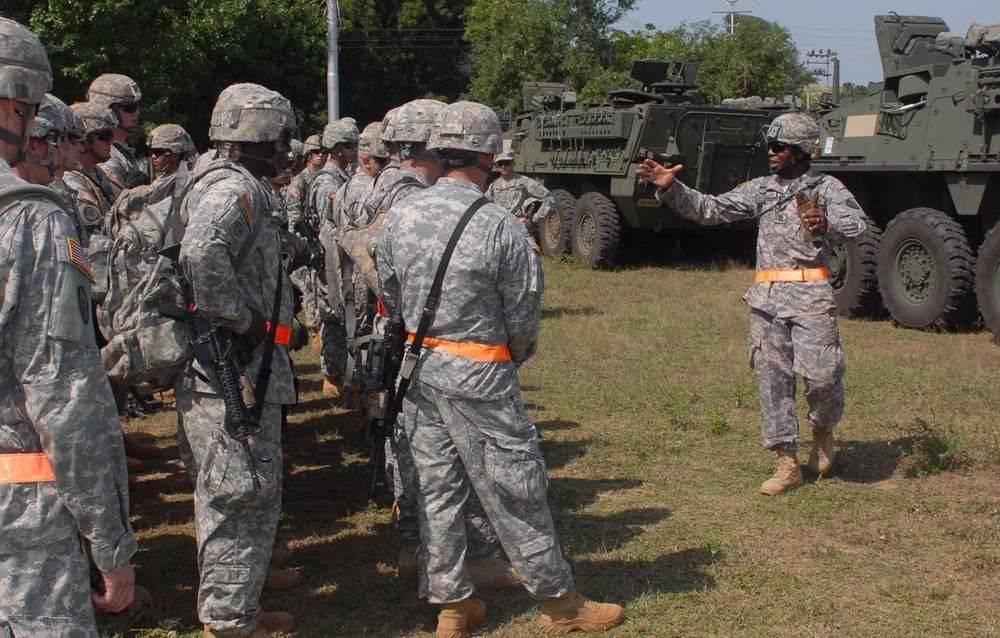Strykehorse Soldiers Give Indian Army First Look at Strykers