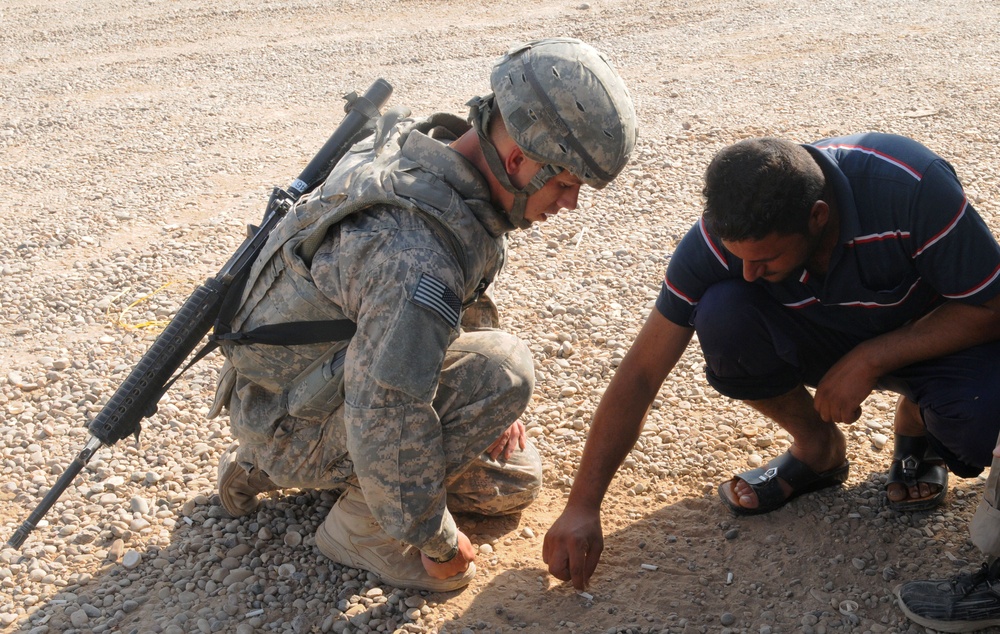 Soldiers learn to communicate on the job with Iraqis