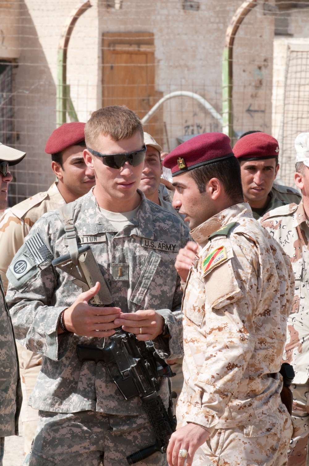 Iraqi Recon Soldiers, U.S. Paratrooper Advisors Share War Fighting Techniques During Joint Training