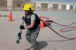 Saber Soldiers participate in firefighters challenge