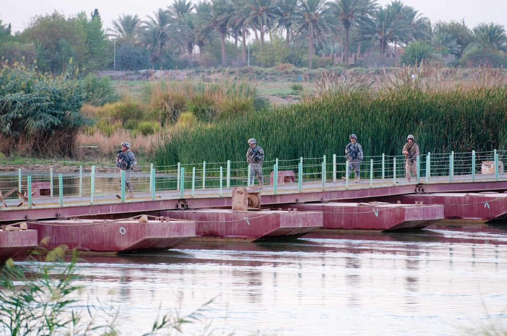 The Bridges of Saqlawiya: Iraqi Security Forces Get Assistance From Paratroopers, Dive Team