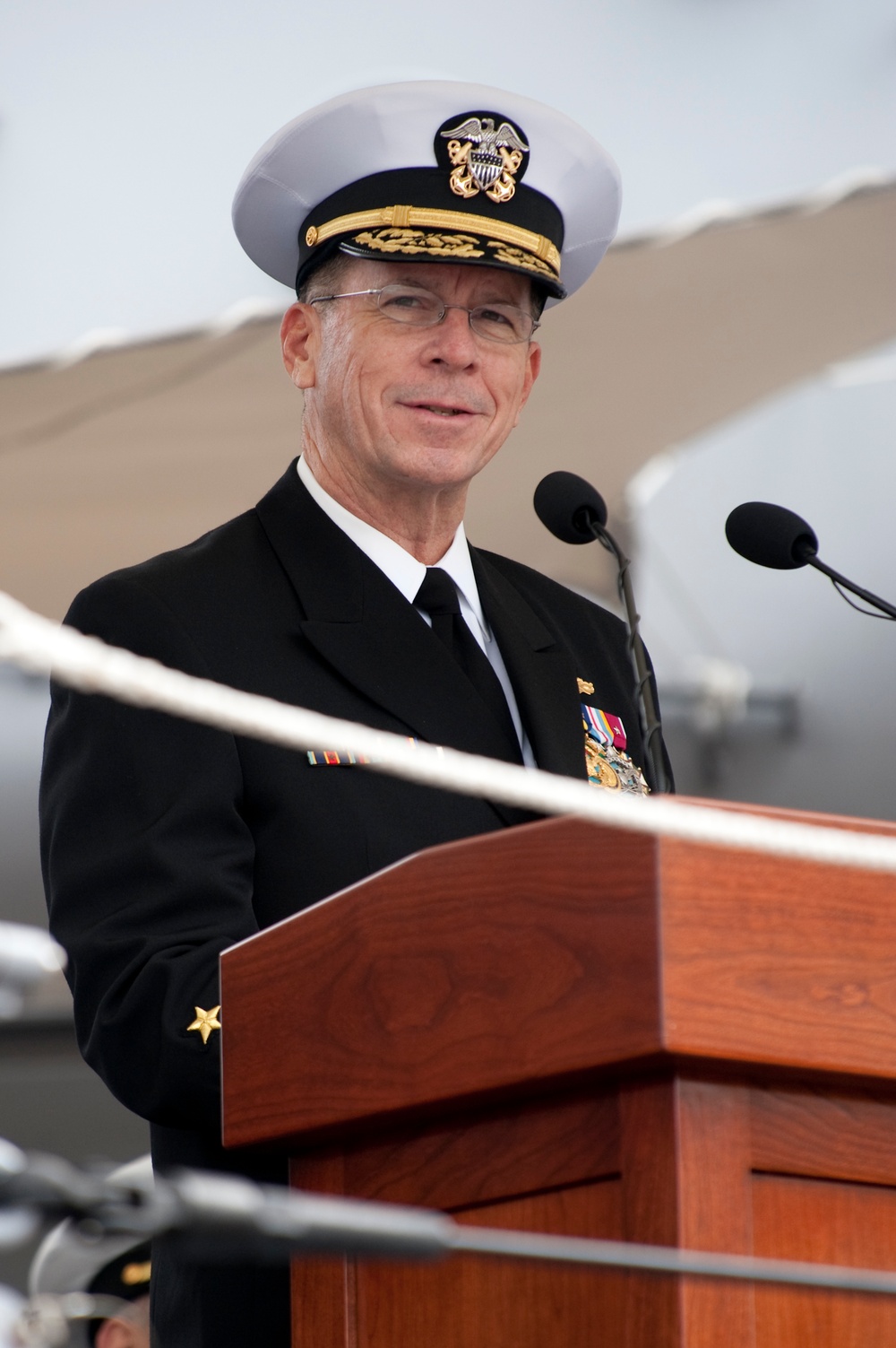 USS Wayne E. Meyer commissioned