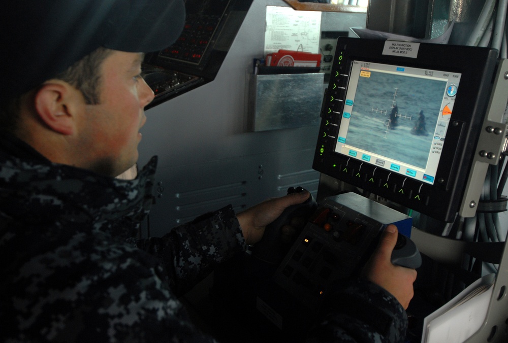 USS Cole participates in joint exercise