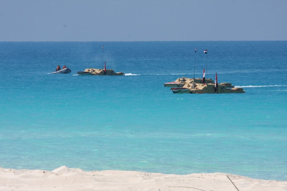 22nd Marine Expeditionary Unit storms the beach during Bright Star 2009