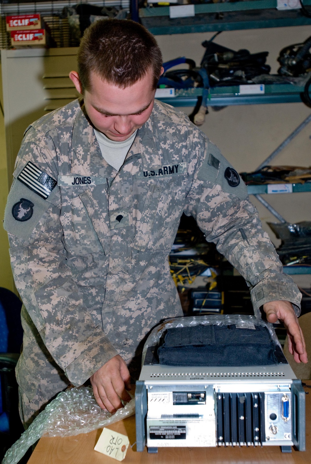 C&amp;amp;E team keeps troops talking, tracking on battlefield