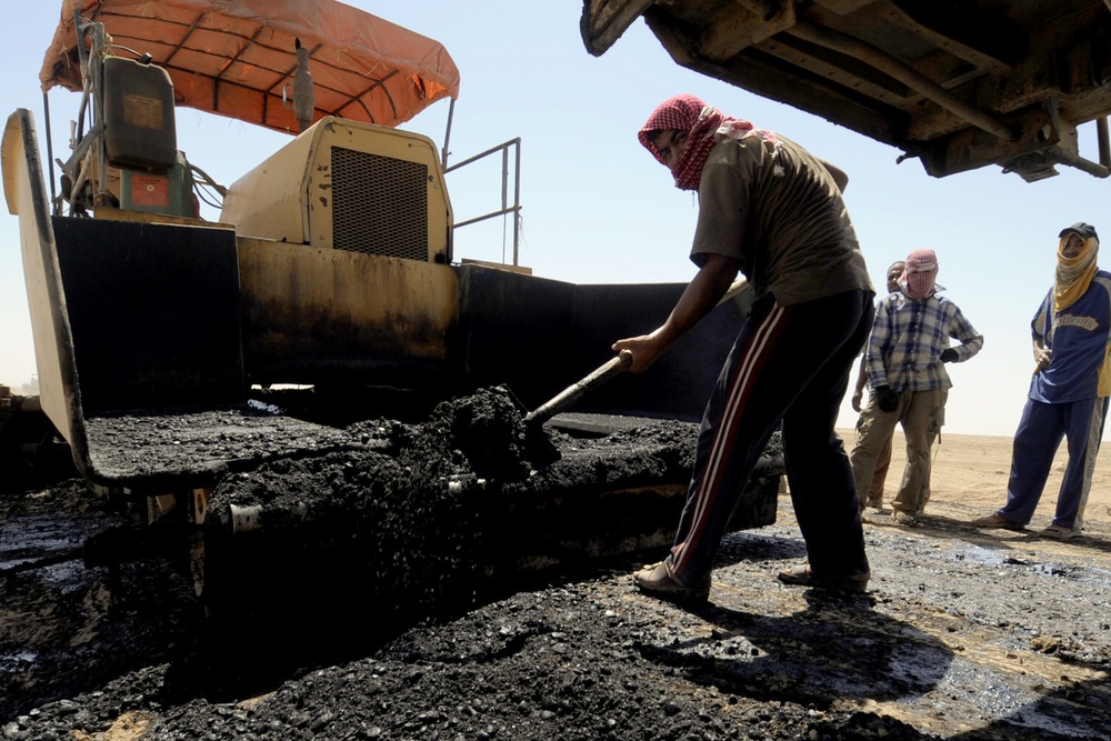 Iraqi student workers graduate to Tal Abtha Road Project
