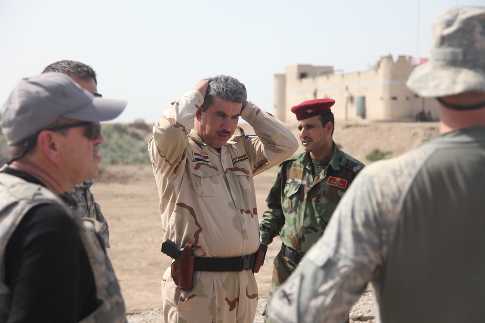 U.S., Iraqi troops visit Iranian border, visit ISF station