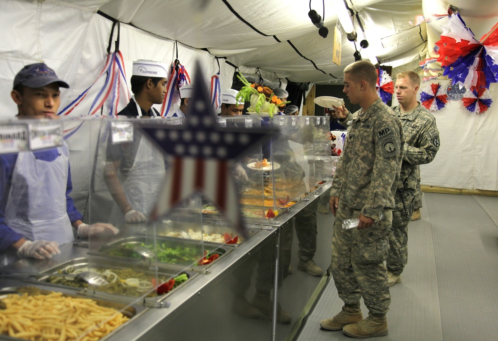Afghan troops train on artillery