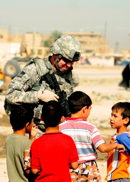 U.S., Iraqi Army provide aid to Mahmudiyah citizens