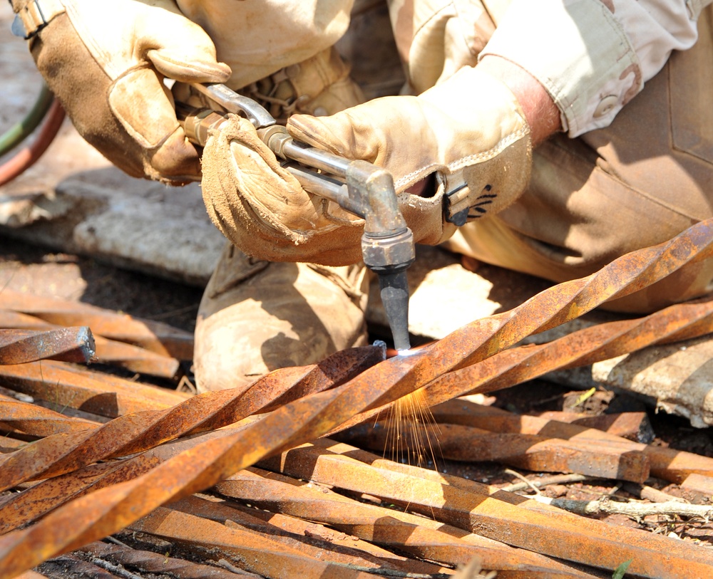 Work Continues on Aromo Bridge Project