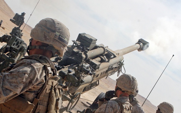 Marines practice artillery skills during Operation Bright Star