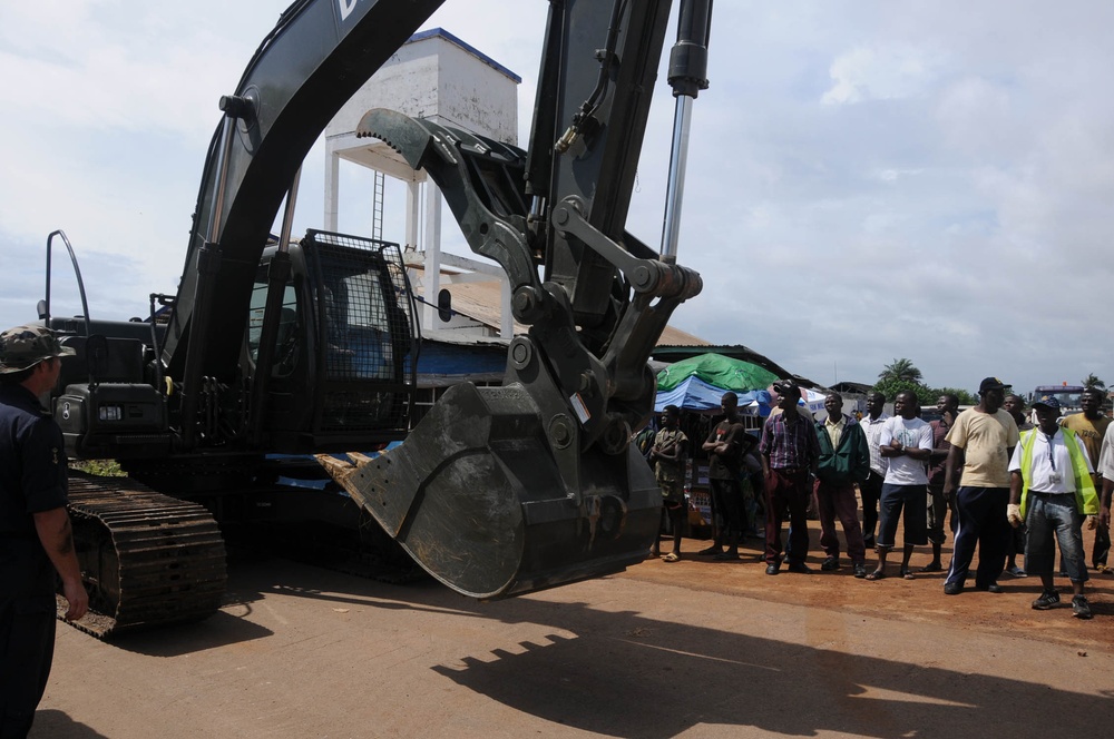 APS, Seabees Bolster Liberia's Coast Guard