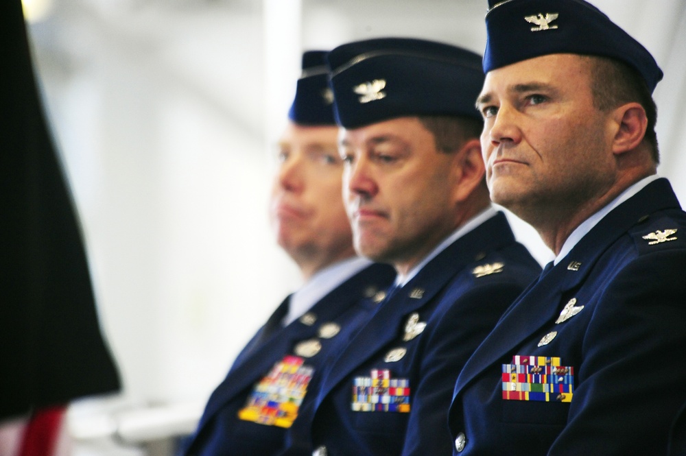 Stencel assumes command of Oregon National Guard's 142 Fighter Wing