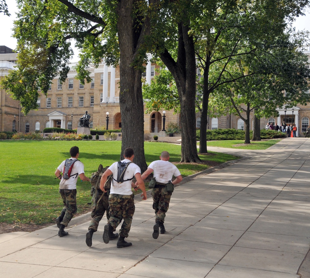 Wisconsin Navy ROTC holds competition