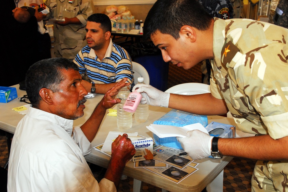 Iraqi Army, 17th Fires Brigade conduct joint medical mission