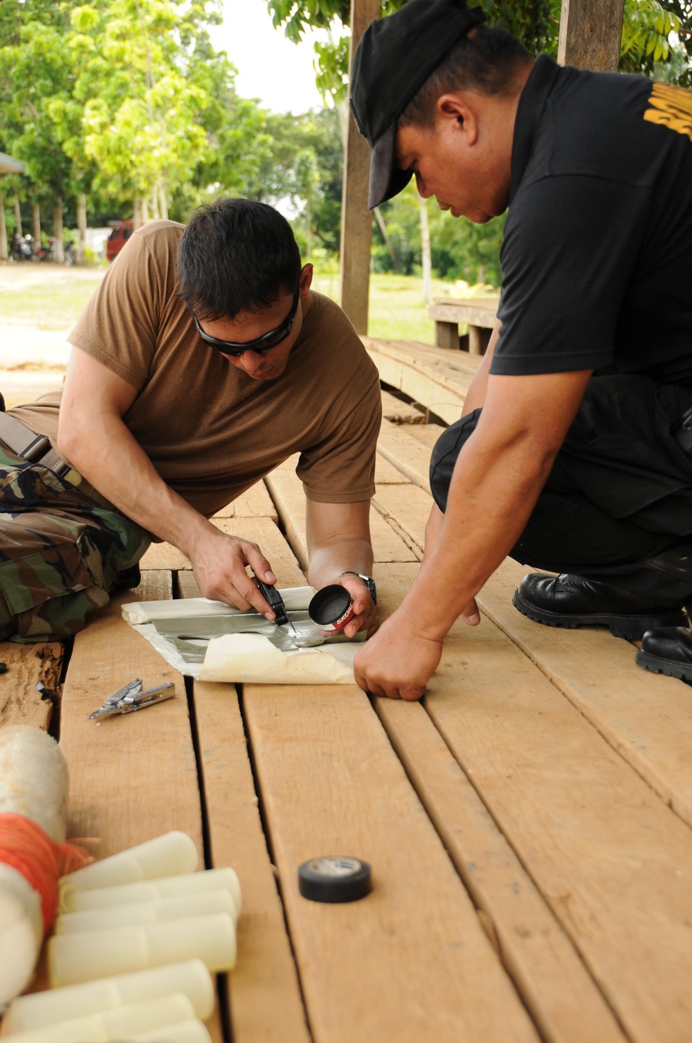 Joint Special Operations Task Force-Philippines Assists Philippine National Police with Live Fire Demonstration