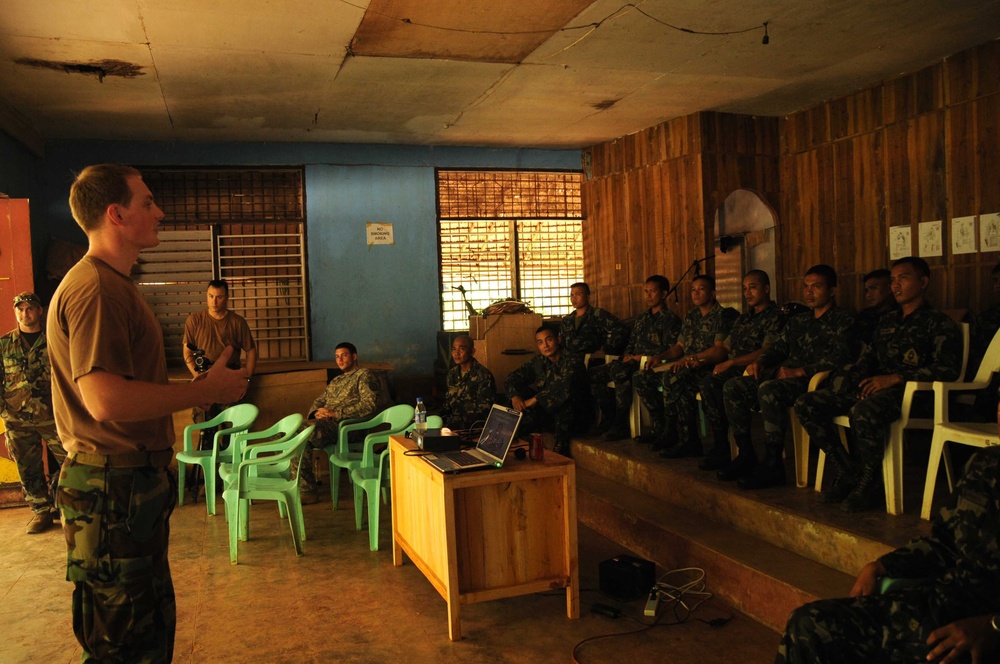 Armed Forces of the Philippines and Joint Special Operations Task Force– Philippines Partner for Improvised Explosive Device Awareness Training in Basilan