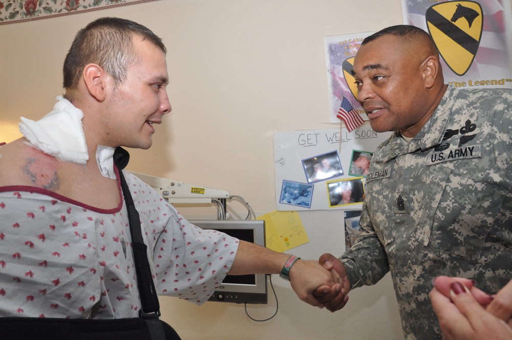Fort Hood's senior enlisted visits wounded heroes