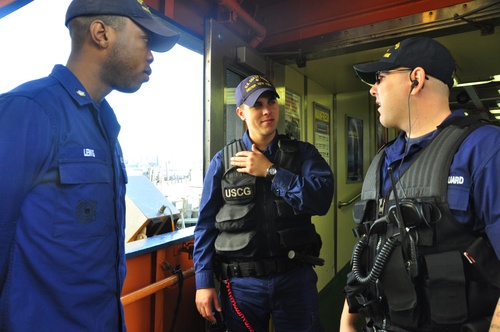 Coast Guard Conducts Ferry Sweeps for POTUS Visit to NYC