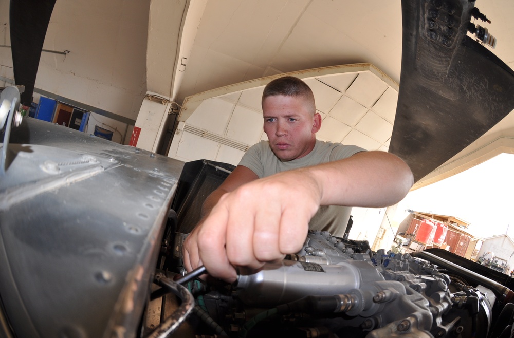 Aviation mechanics keep Army flying along