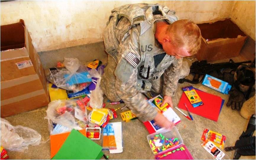 Soldier connects Iraqi and U.S. schoolchildren